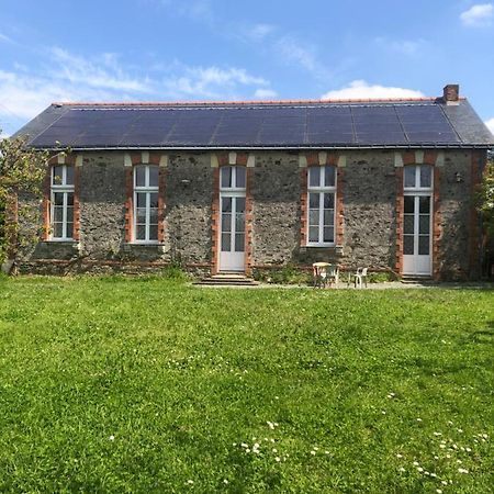 Gite -Belle Maison Dans Une Ancienne Ecole-Tarif Reduit Hors We ! Chanzeaux 外观 照片