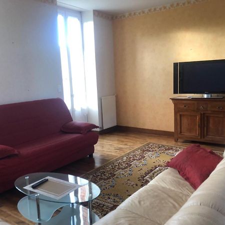 Gite -Belle Maison Dans Une Ancienne Ecole-Tarif Reduit Hors We ! Chanzeaux 外观 照片