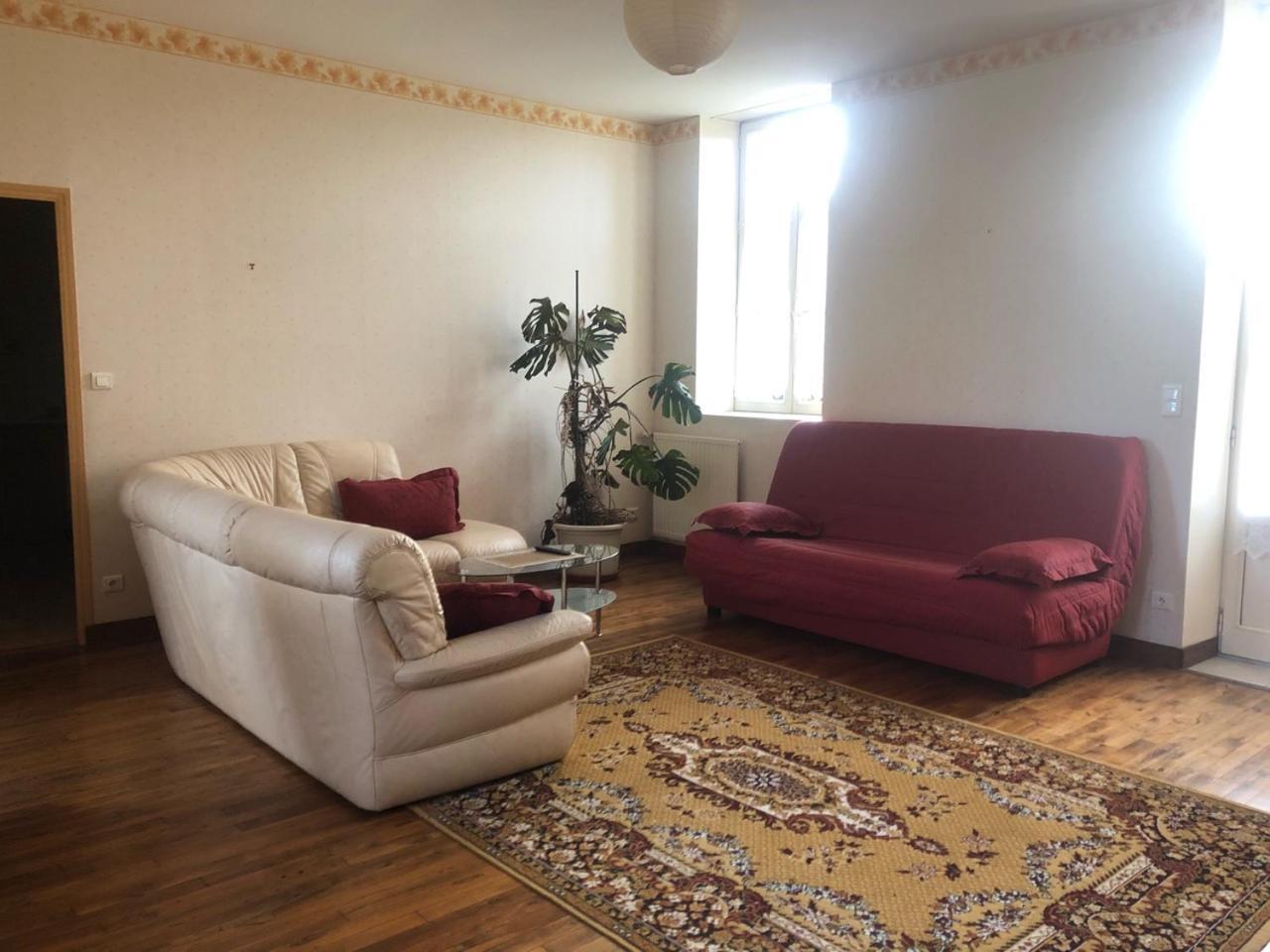 Gite -Belle Maison Dans Une Ancienne Ecole-Tarif Reduit Hors We ! Chanzeaux 外观 照片